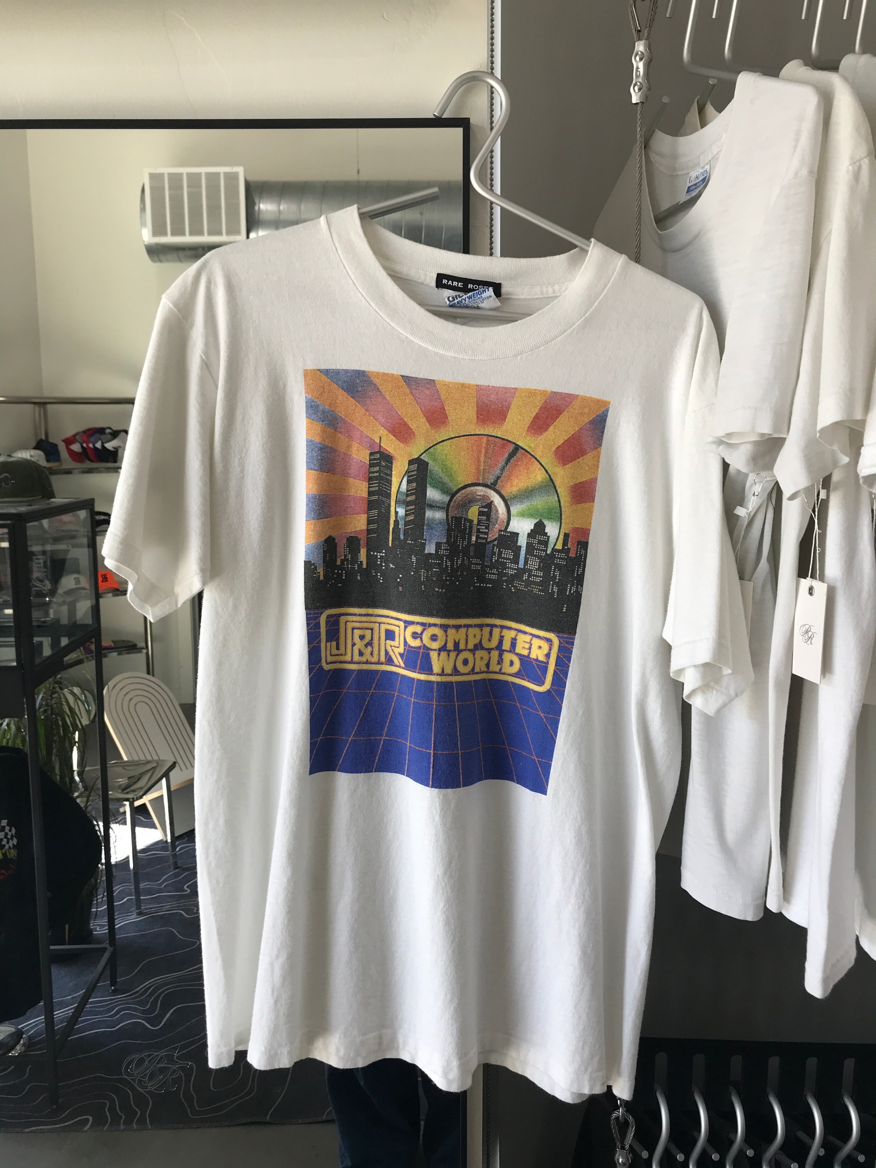 J&R COMPUTER WORLD SIZE L
