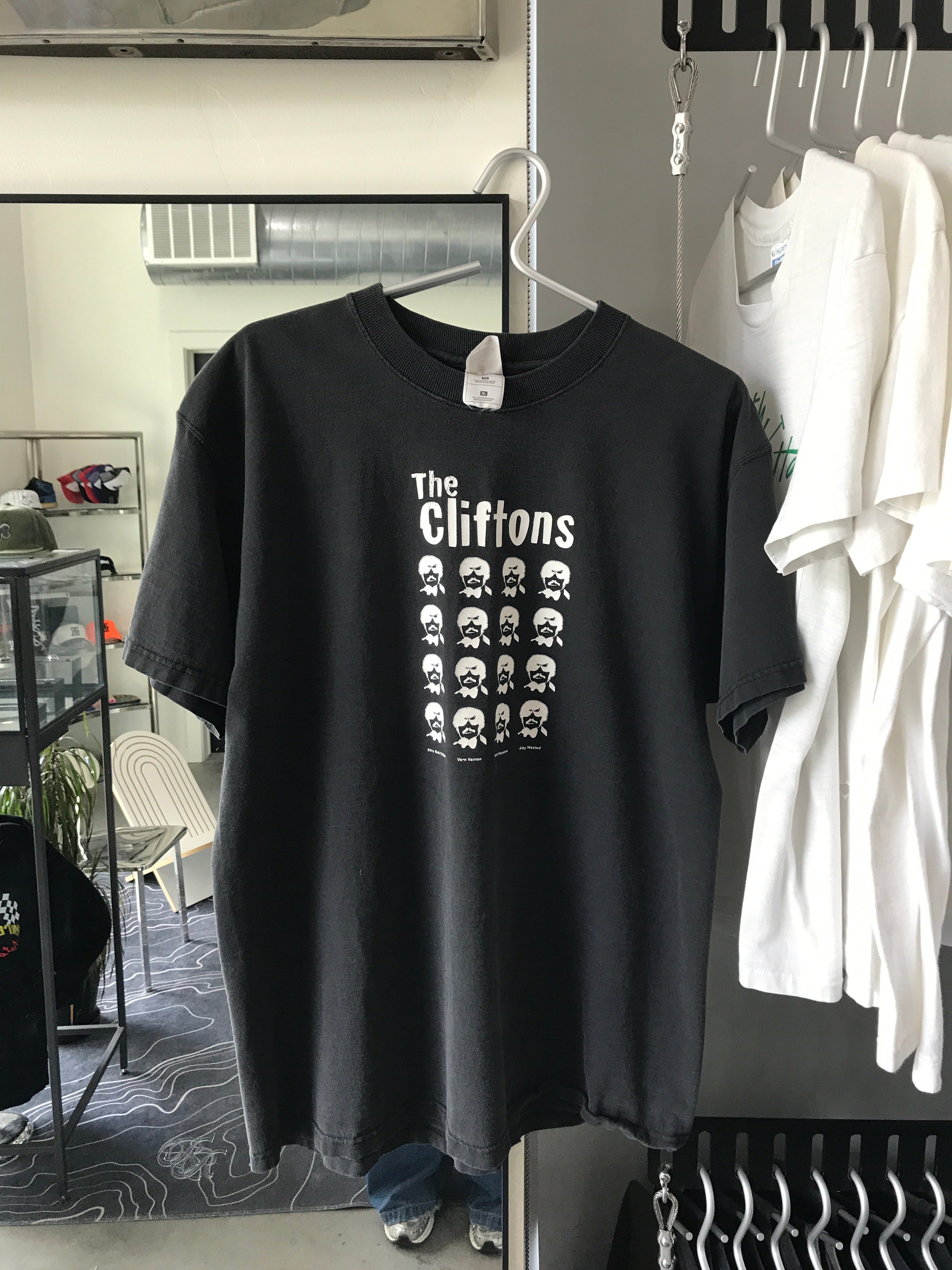 THE CLIFTONS TEE SIZE XL