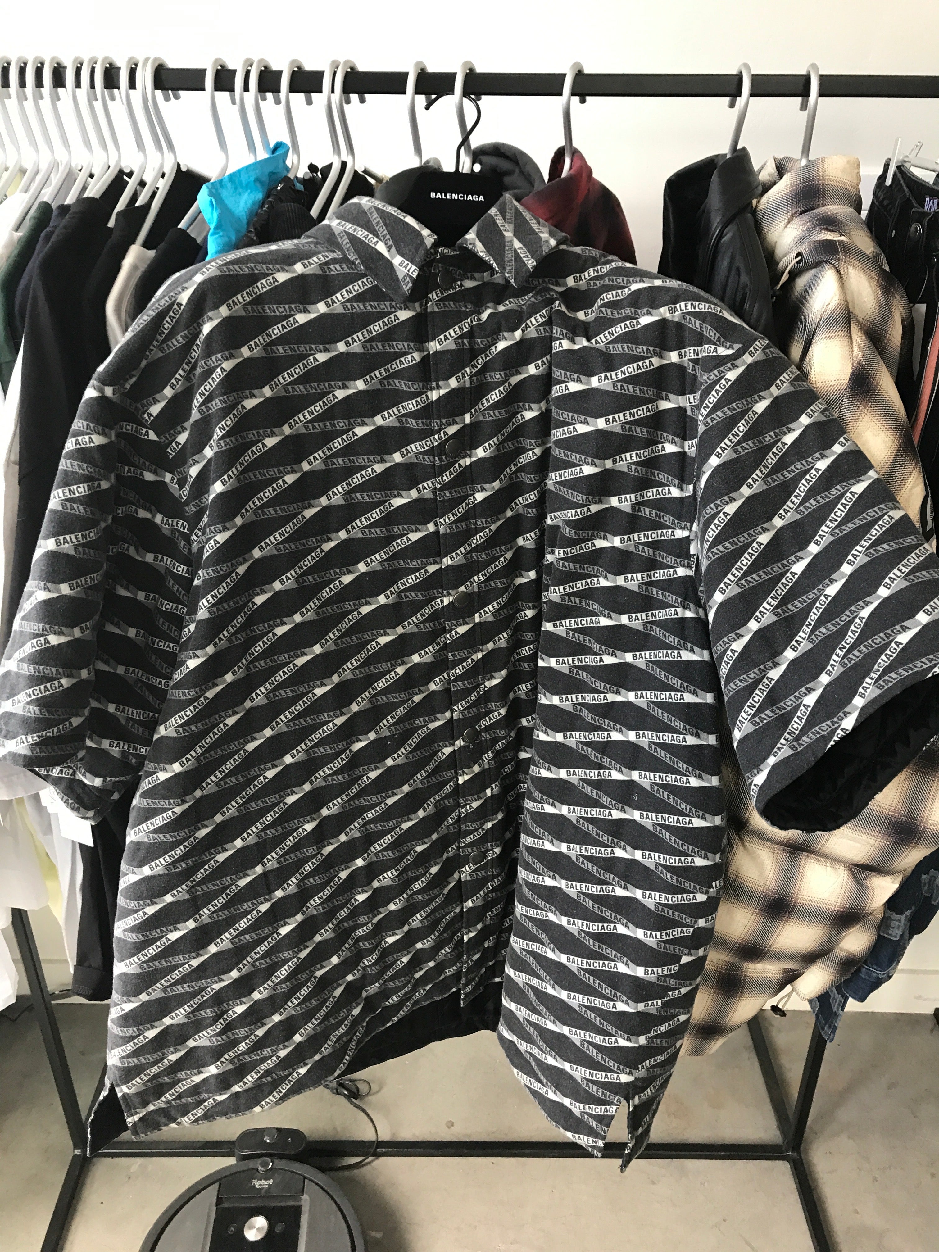 BALENCIAGA BUTTON UP JACKET 2XL