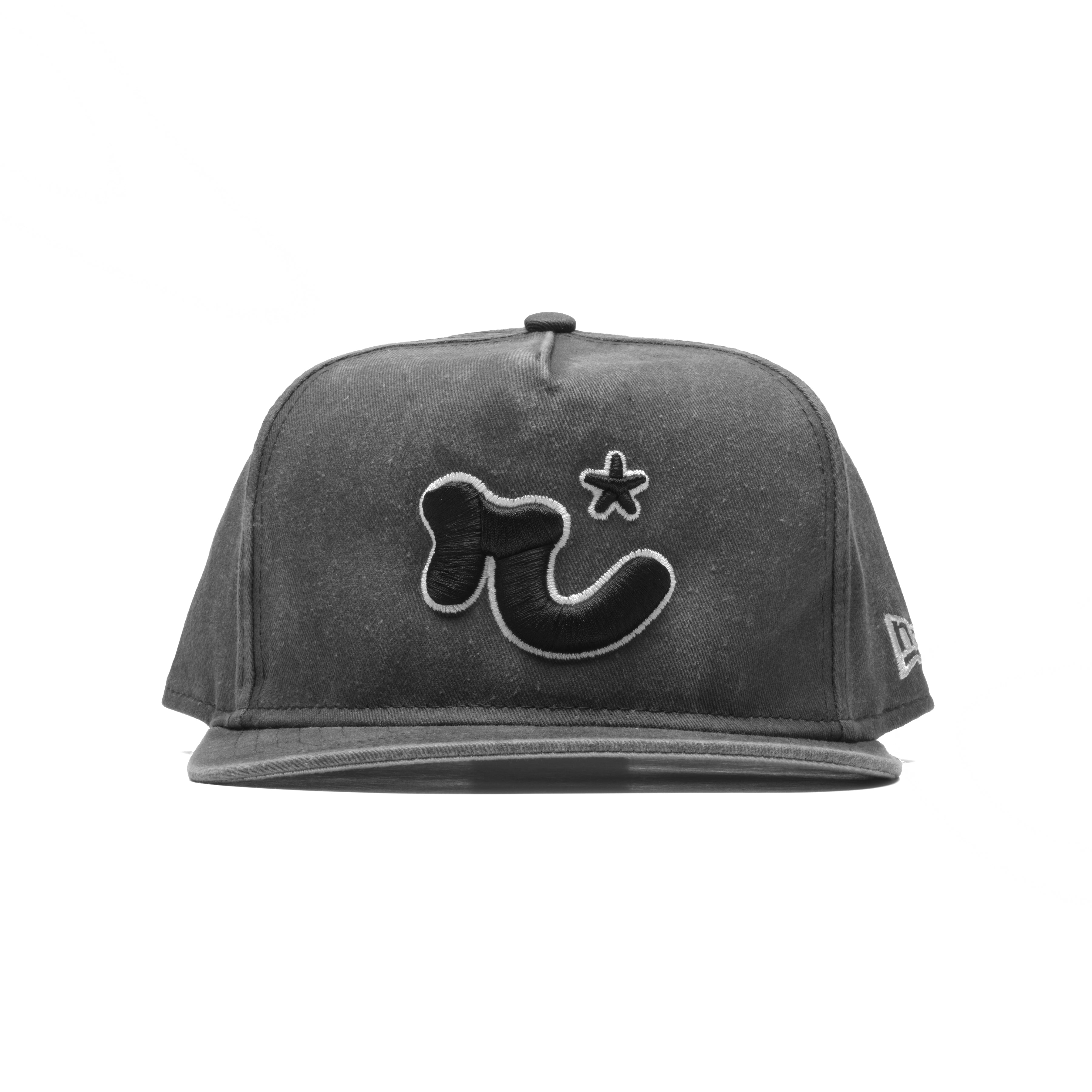 R² WASHED SNAPBACK HAT